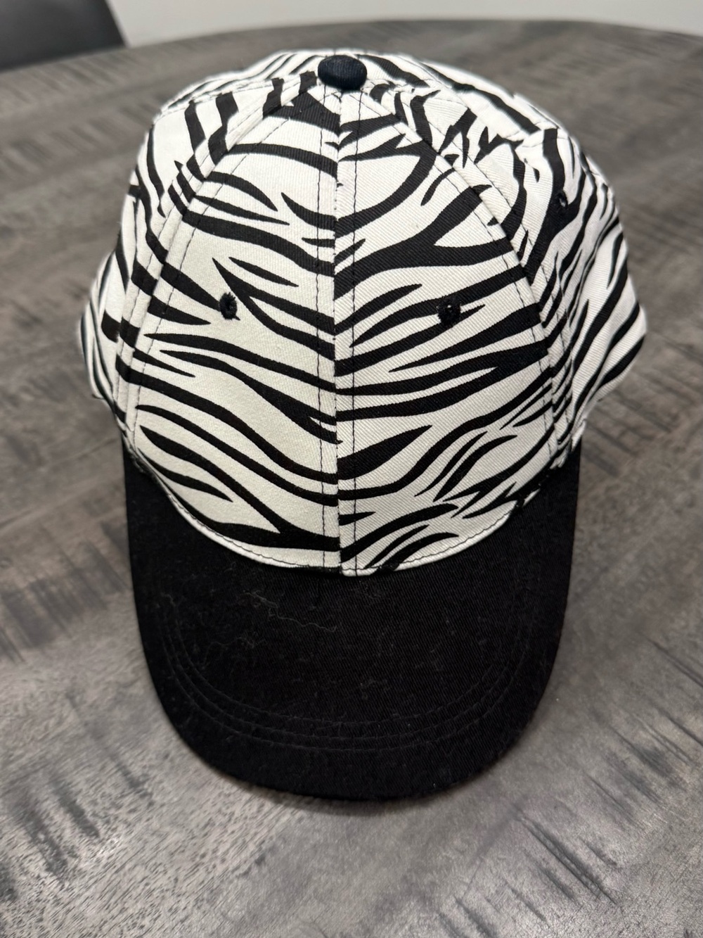 Men's Black & White Zebra Print Baseball Cap